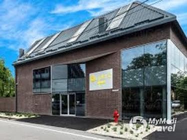 Compare Reviews, Prices & Costs of Dental Bonding in Szeged at C-Vitamin Clinic | M-HU6-1