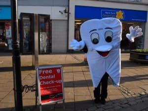 Compare Reviews, Prices & Costs of Veneers in Dumfries at Great King St NHS Family Dental Practice | M-UN1-149