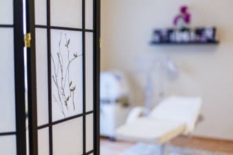 Compare Reviews, Prices & Costs of Cellulite Treatment in Hungary at New Beauty Medical Aesthetic and Anti-aging Center | M-HU1-37