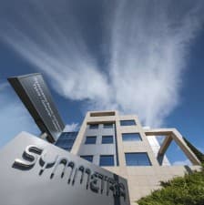 Compare Reviews, Prices & Costs of Acne Treatment in Greece at Symmetria | M-GP1-11