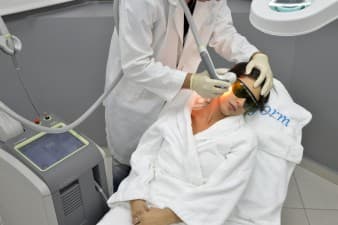 Compare Reviews, Prices & Costs of Rosacea Treatment in Lebanon at Cliniform Medical Aesthetic Clinic | M-LE1-8