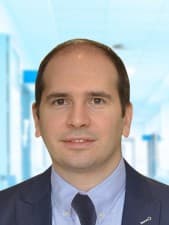 Compare Reviews, Prices & Costs of Implantable Contact Lens (ICL) in Turkey at Veni Vidi Eye Group | M-TU4-80