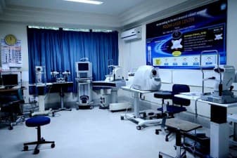 Compare Reviews, Prices & Costs of Glaucoma Treatment in Pune at Poona Laser Center | M-IN12-21