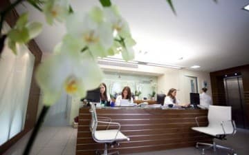 Dr Eleftherios Meridis, Serum IVF Center