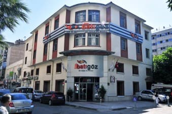 Compare Reviews, Prices & Costs of Photorefractive Keratectomy (PRK) in Izmir at Batıgöz | M-TU5-26