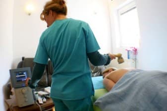 Compare Reviews, Prices & Costs of Rheumatoid Arthritis Treatment in Romania at Kineto Cabinet | M-PO1-37