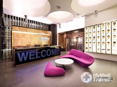 Compare Reviews, Prices & Costs of Hand Rejuvenation in South Korea at Grand Plastic Surgery | M-SO8-72