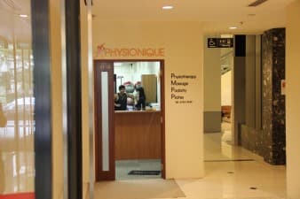 Compare Reviews, Prices & Costs of Chest X-Ray in Singapore at Physionique | M-S1-932
