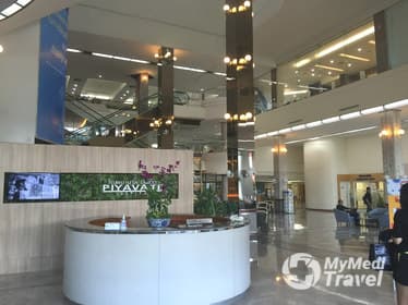 Compare Reviews, Prices & Costs of Artificial Disc Replacement in Thailand at Piyavate Hospital | M-BK-173