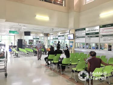 Compare Reviews, Prices & Costs of Respiratory Medicine Consultation in Thailand at Wetchakarunrasm Hospital | M-BK-256