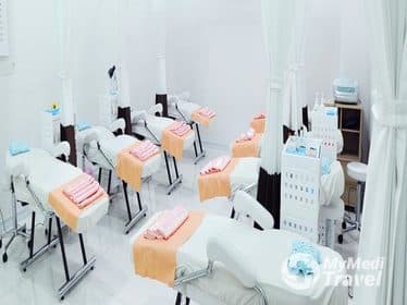 Compare Reviews, Prices & Costs of Hair Loss Treatment in Nonthaburi at Phonaziia Clinic | M-NB-56