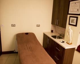 Compare Reviews, Prices & Costs of Skin Tag (Acrochordon) Removal in Ireland at Jardines Face & Body Clinic | M-DI-68