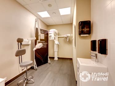 Compare Reviews, Prices & Costs of Dental X-Rays in Poland at Medicover Stomatologia | Centrum Praskie Koneser | AA832C