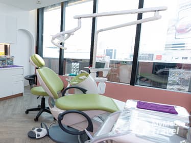 About Tooth, Siam Square