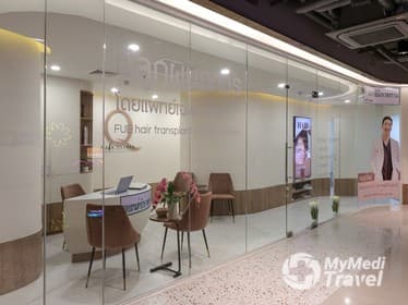 Compare Reviews, Prices & Costs of Beard Transplant in Thailand at Q Hair Clinic | M-BK-2111