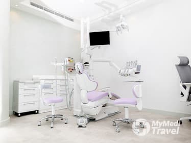 Compare Reviews, Prices & Costs of Root Canal in United Arab Emirates at Queens Elite Medical Center | 3EC89E